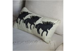 3 HORSES CUSH 30*60 SHADE of black