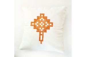 Embroidered Cushion Flower - Pixel Art - 50x50