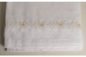 Embroidered Linen Tablecloth: Floral