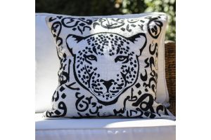 Tiger w/ Arabic Letters Cushion 50*50 - White