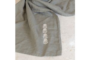 Linen Table Runner with Hand Embroidered Floral Pattern - Green